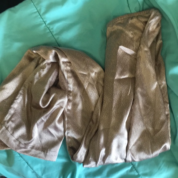 Silky pajamas - Picture 4 of 5